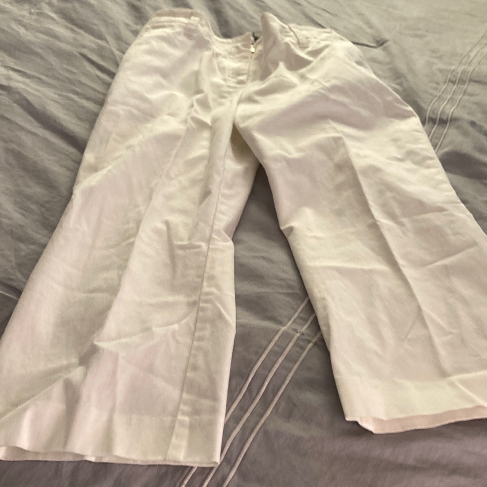 Liz Claiborne White crop pants size petite 6